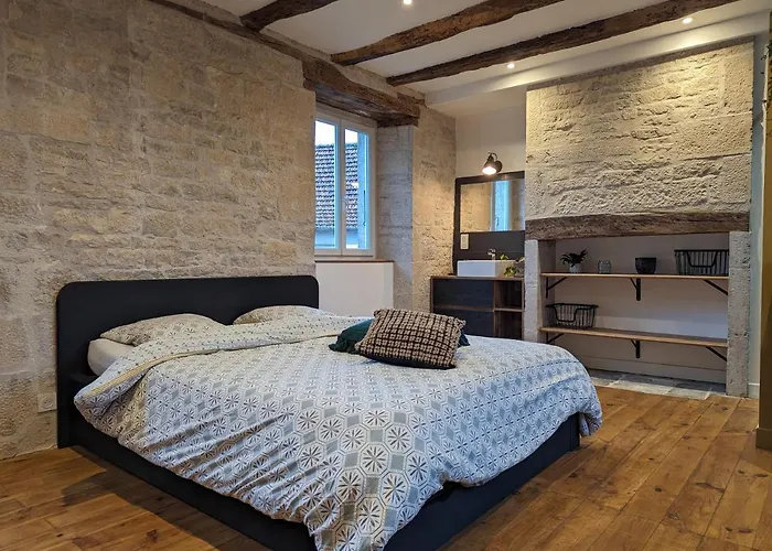 Maison De Bourg Hébergement de vacances Cressensac-Sarrazac