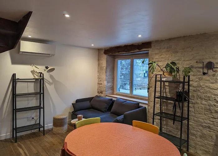 Maison De Bourg * Cressensac-Sarrazac